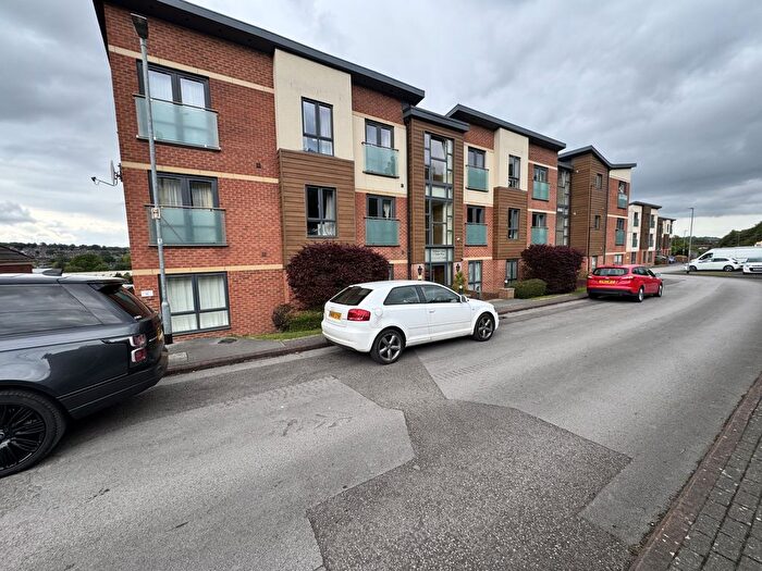 2 Bedroom Flat To Rent In Pullman Court, Tudor Way, Leeds, LS11