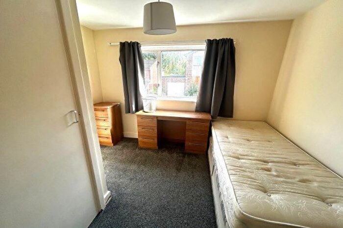 5 Bedroom Property To Rent In Mayorswell Close, Durham, DH1