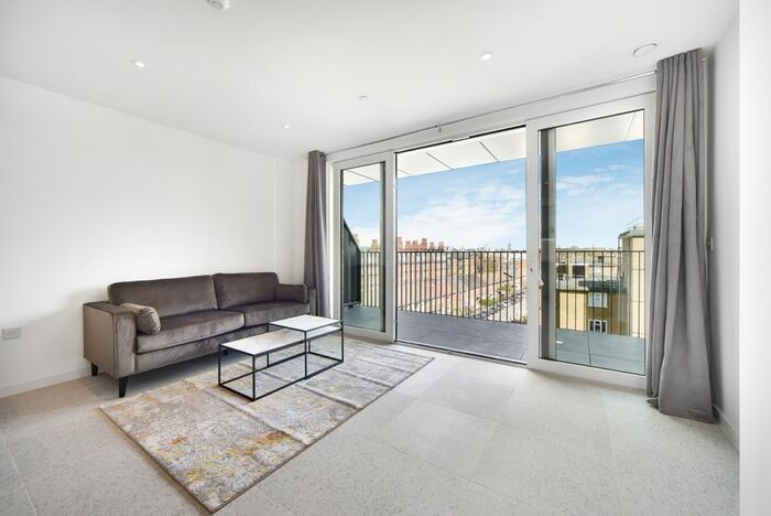 2 Bedroom Flat To Rent In Sidney Street, London, E1