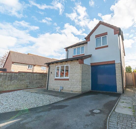 4 Bedroom Detached House For Sale In Minster Close, Bishops Cleeve, Cheltenham, GL52