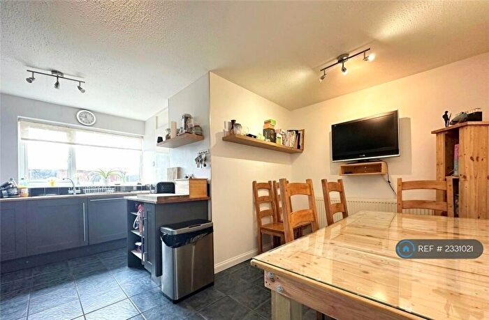 4 Bedroom Terraced House To Rent In Apollo Close, Hornchurch, RM12