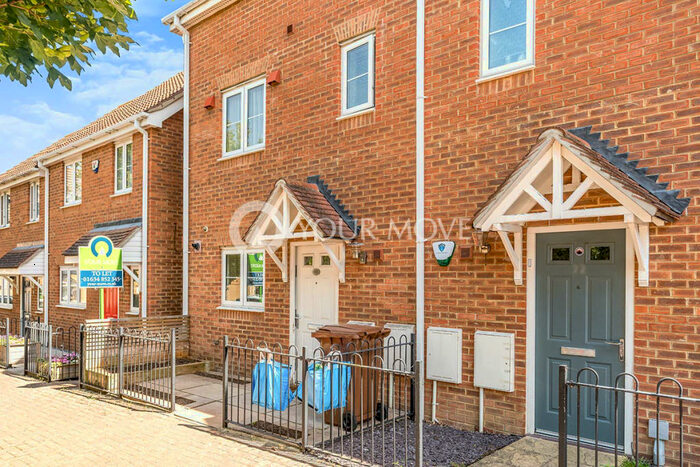 5 Bedroom House To Rent In Emmeline Close, Rainham, Gillingham, Kent, ME8