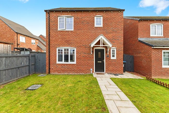 3 Bedroom Detached House For Sale In Lord Close, Middlesbrough, TS5