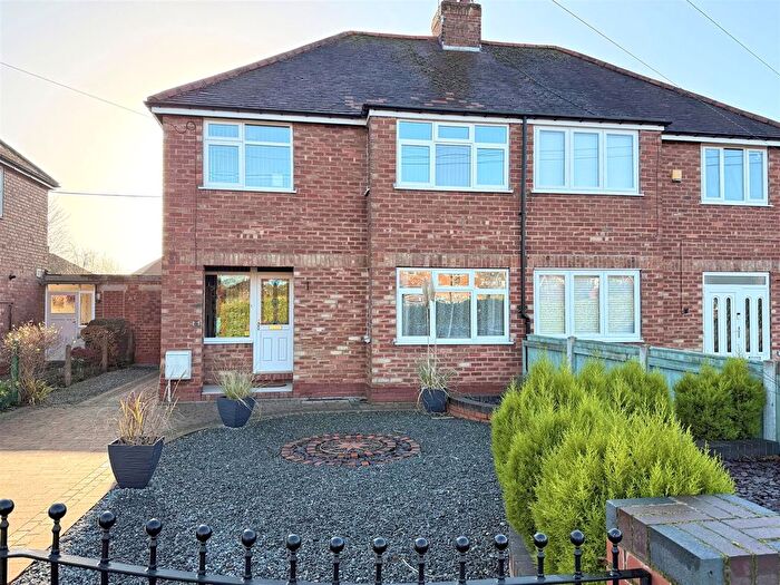 3 Bedroom Semi-Detached House For Sale In Westfield Close, Cottingham, HU16