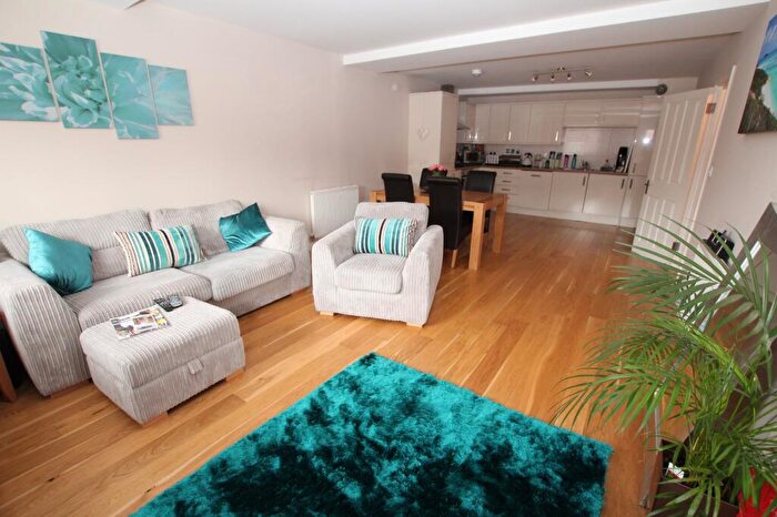 1 Bedroom Apartment To Rent In Peach Street, Wokingham, Berkshire, RG40