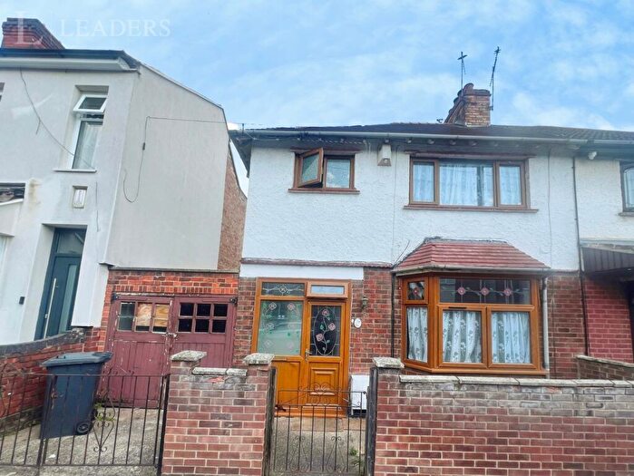 3 Bedroom Semi Detached House To Rent In Cromwell Road, Derby, Derbyshire, DE23