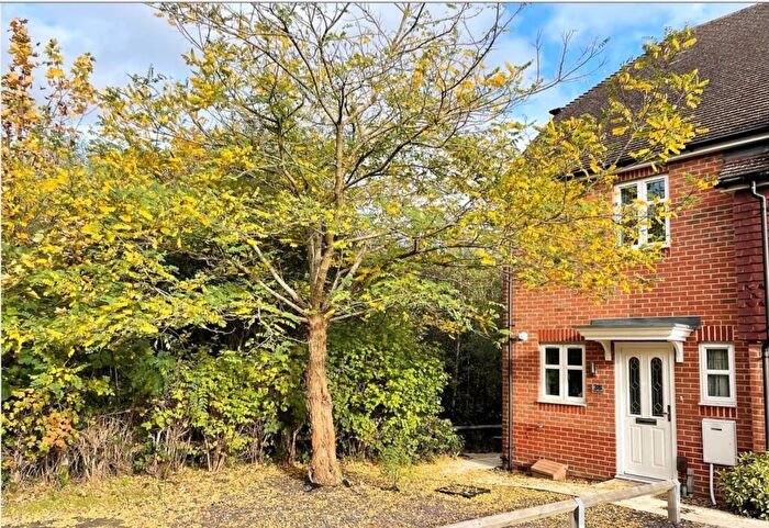 2 Bedroom End Of Terrace House To Rent In Tithing Road, Fleet, Hart, GU51