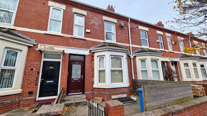 3 Bedroom Apartment To Rent In Ayres Road, Manchester, M16