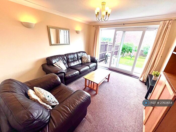 5 Bedroom Terraced House To Rent In Tippett Close, Colchester, CO4