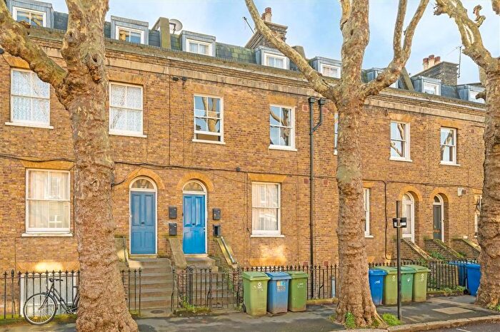 3 Bedroom Flat For Sale In Grosvenor Terrace, Camberwell, SE5