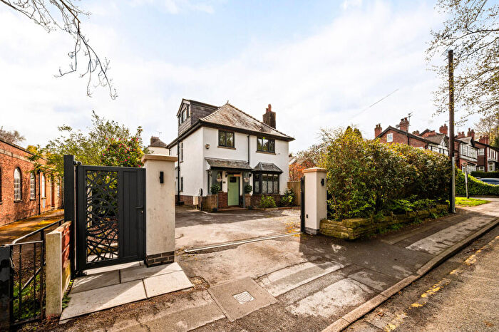 4 Bedroom Detached House To Rent In Macclesfield Road, Macclesfield, SK10