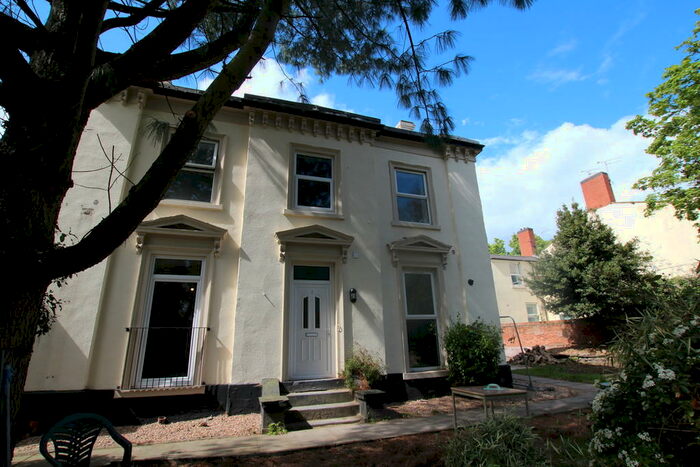 2 Bedroom Apartment To Rent In , Third Avenue, NG7