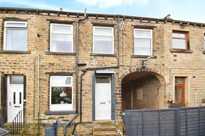 2 Bedroom Terraced House To Rent In Victoria Street, Lindley, Huddersfield, HD3