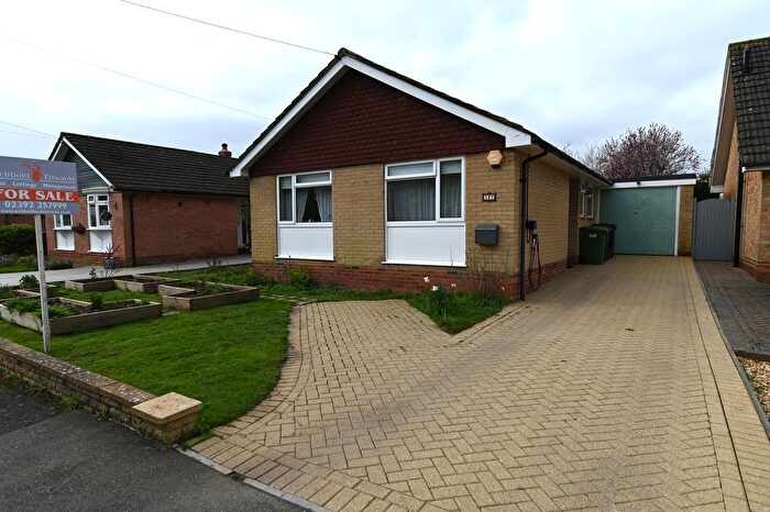 3 Bedroom Detached Bungalow For Sale In Greenfield Crescent, Cowplain, PO8