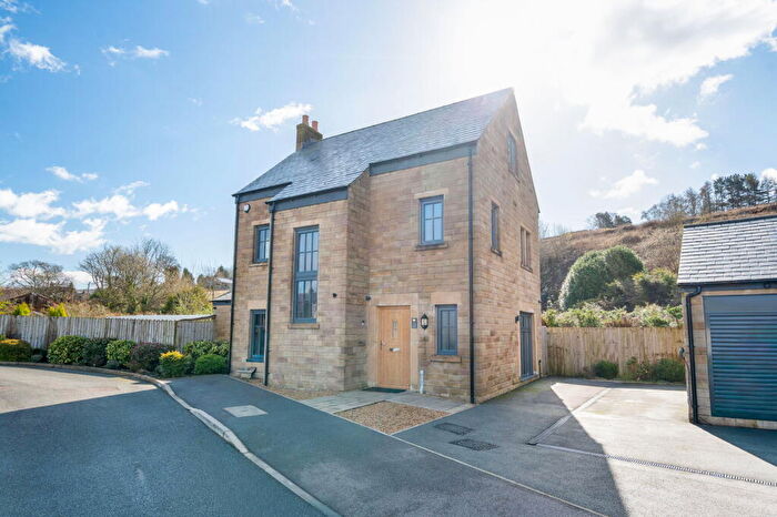 4 Bedroom Detached House For Sale In Glossop Brook View, Glossop, SK13