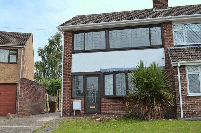 3 Bedroom Semi-Detached House To Rent In Kings Road, Swadlincote, DE11