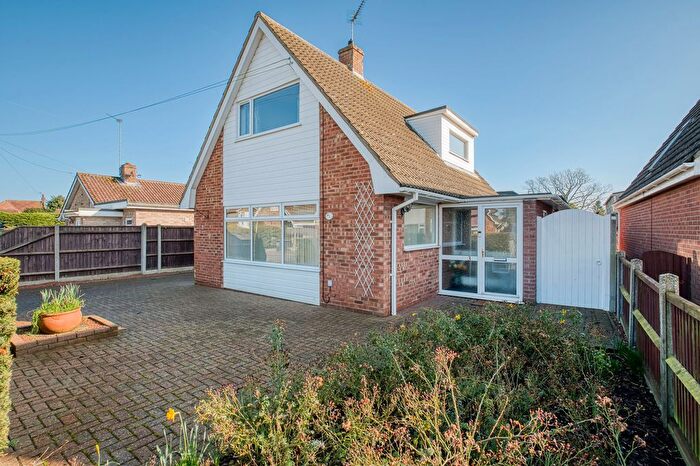 3 Bedroom Detached Bungalow For Sale In Worcester Close, Ormesby, NR29