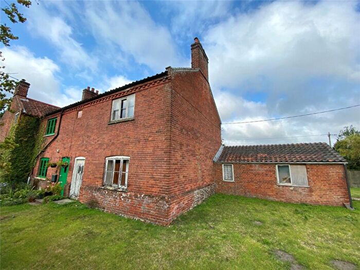 3 Bedroom Semi-Detached House For Sale In North Walsham Road, Suffield, Norwich, Norfolk, NR11