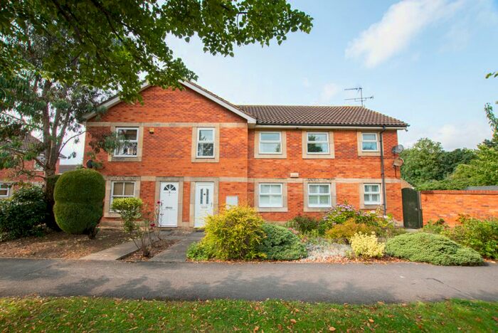 2 Bedroom Flat To Rent In Plimsoll Way, Hull, HU9