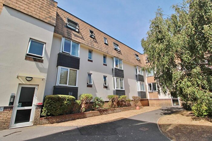 2 Bedroom Flat For Sale In Dartmouth Mews, Southsea, PO5