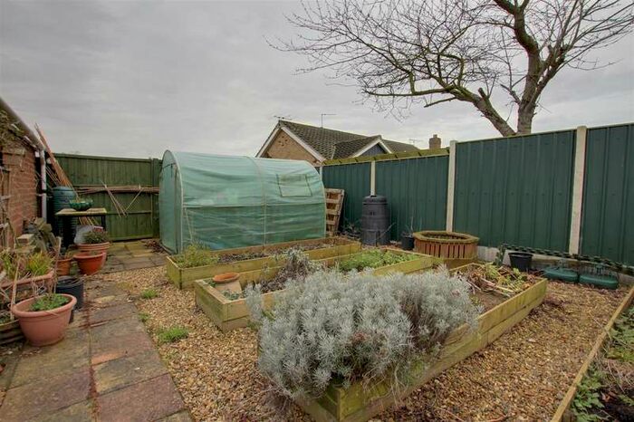 2 Bedroom Detached Bungalow For Sale In Station Road, Willoughby, LN13