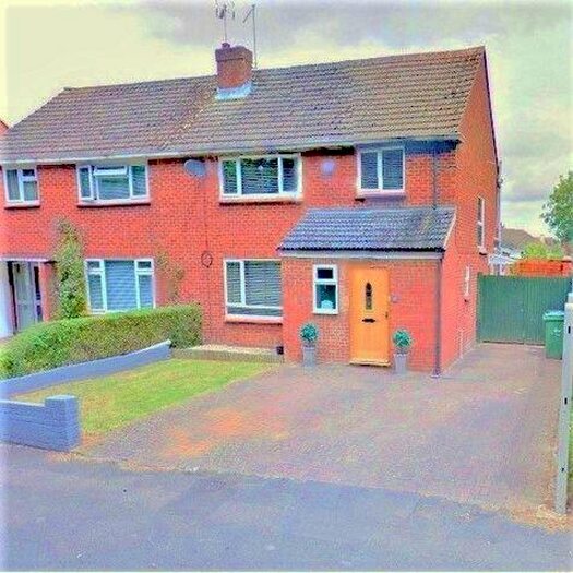 4 Bedroom Semi-Detached House To Rent In Sutton Road, Maidstone, ME15