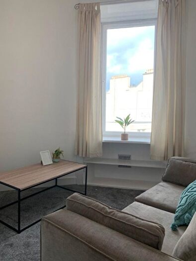 2 Bedroom Flat To Rent In Caledonian Road, Edinburgh, EH11