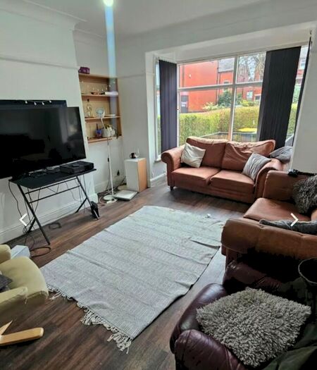 7 Bedroom Terraced House To Rent In Headingley Avenue, Leeds, West Yorkshire, LS6