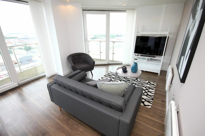 2 Bedroom Flat To Rent In The Heart Blue, Media City Uk, Salford, M50