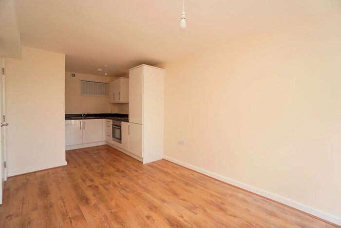 1 Bedroom Flat To Rent In City Towers, Watery Street, Sheffield, S3