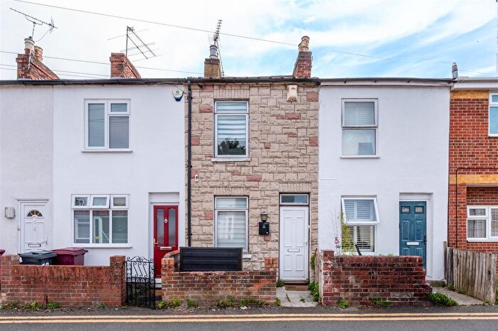 2 Bedroom Terraced House For Sale In Brunswick Street, Reading, RG1