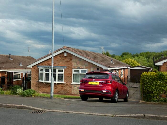 3 Bedroom Bungalow To Rent In Westmorland Close, Stoke-On-Trent, ST6