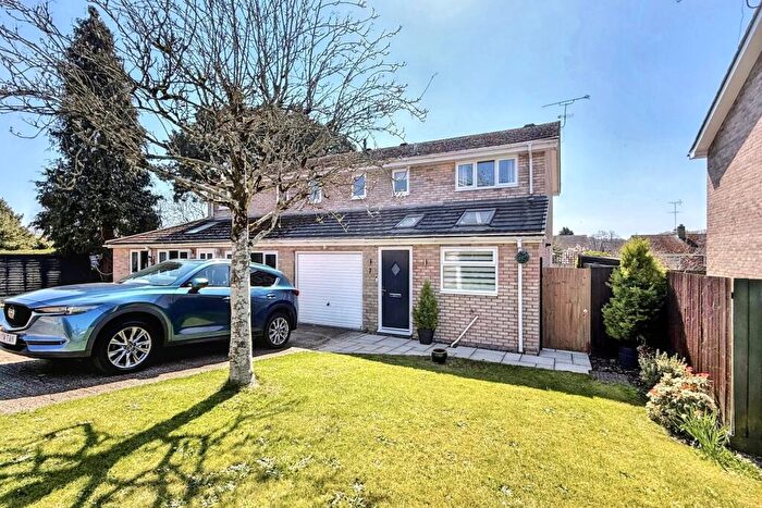 3 Bedroom Semi-Detached House For Sale In Fordingbridge, SP6