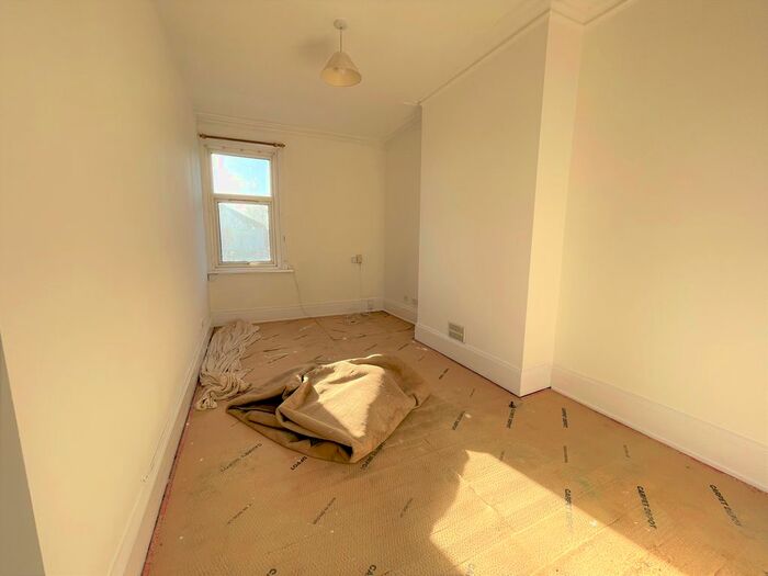 2 Bedroom Maisonette To Rent In Shirley Road, Shirley, Southampton, SO15