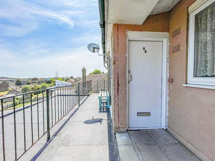 2 Bedroom Flat To Rent In Malvern Way, Hastings, TN34