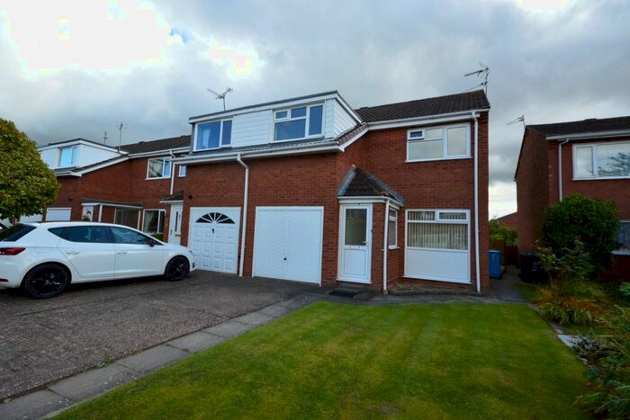 3 Bedroom Semi-Detached House To Rent In Scampton Close, Wolverhampton, Staffordshire, WV6