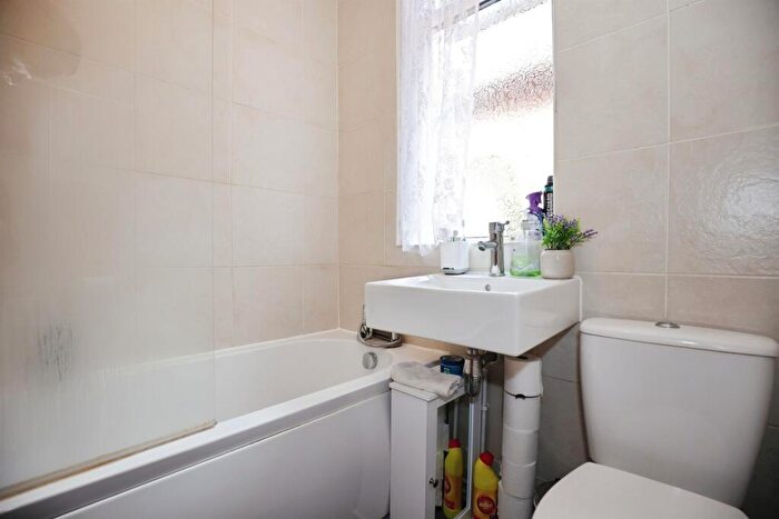 2 Bedroom Semi-Detached Bungalow For Sale In Reedway, Northampton, NN3