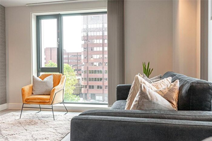 2 Bedroom Apartment To Rent In St Martins Place, Broad Street, Birmingham, West Midlands, B15