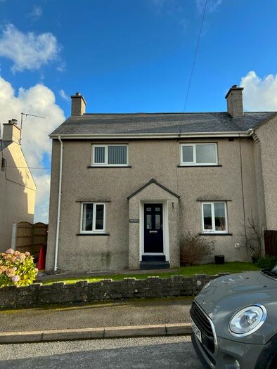 3 Bedroom Semi-Detached House To Rent In Awelfryn, Y Ffor, Pwllheli, Gwynedd LL53