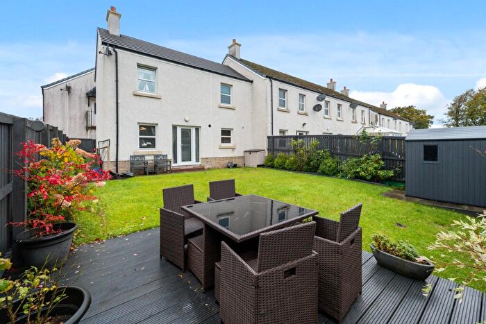 3 Bedroom End Of Terrace House For Sale In Cherrybank Gardens, Newton Mearns, G77
