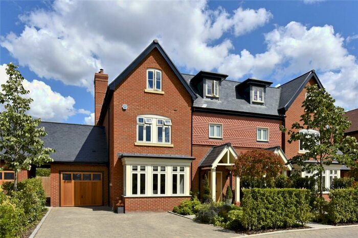 5 Bedroom Semi-Detached House To Rent In Laychequers Meadow, Taplow, Maidenhead, Berkshire, SL6