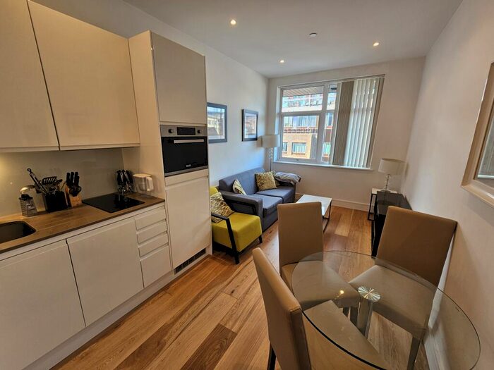 1 Bedroom Apartment To Rent In Park Street West, Luton, LU1