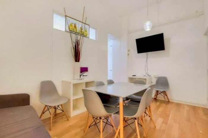 4 Bedroom Flat To Rent In Hatton Wall, Clerkenwell, London, EC1N