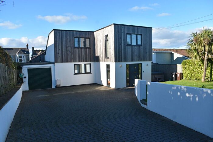 5 Bedroom Bungalow For Sale In Highway Lane, Redruth, Cornwall, TR15