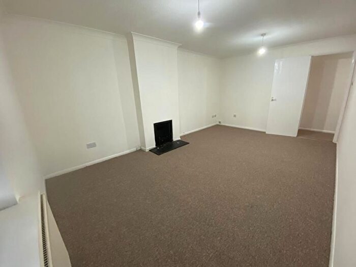 1 Bedroom Flat To Rent In Market Place, Romford, RM4