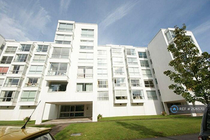 1 Bedroom Flat To Rent In Regency House, Leamington Spa, CV32