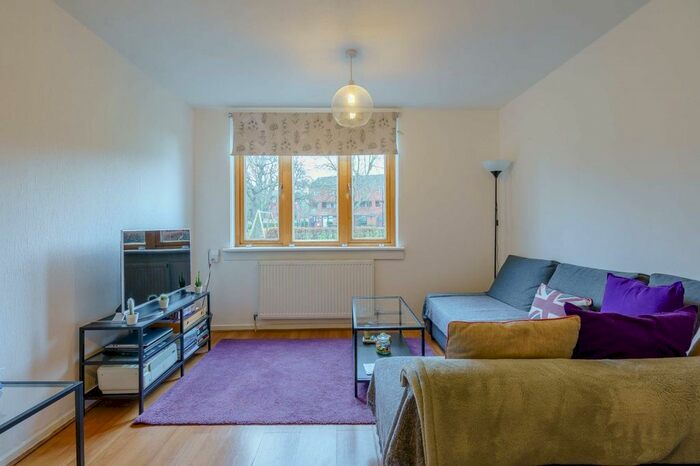 1 Bedroom Flat To Rent In Stoneycroft Close, London, SE12