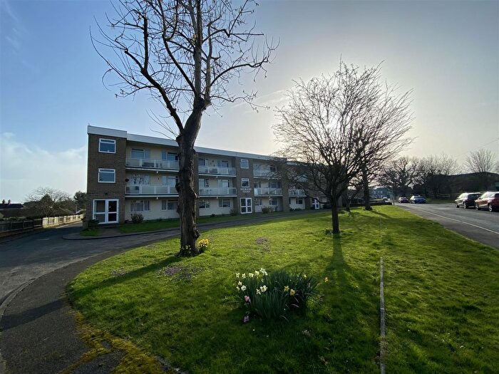 2 Bedroom Flat To Rent In Collington Lane East, Bexhill-On-Sea, TN39
