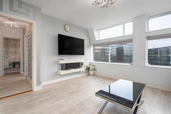 2 Bedroom Apartment To Rent In City Heights, Victoria Bridge Street, Salford, M3