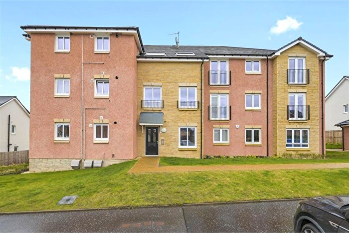 2 Bedroom Flat To Rent In South Bank Court, Penicuik, Midlothian, EH26